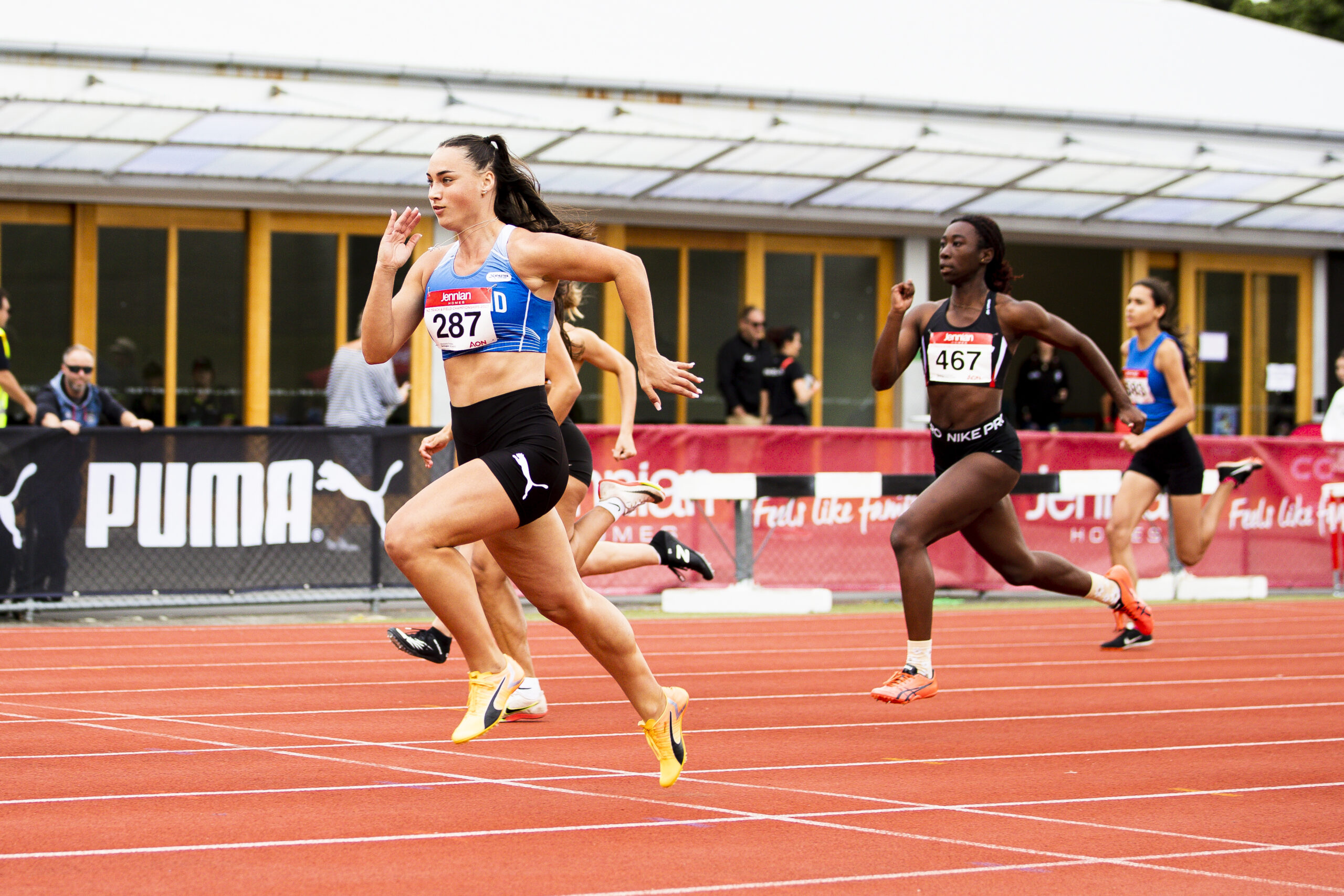 何塑造球队 何塑造球队